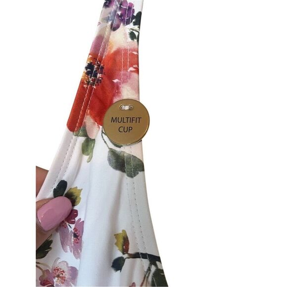 NWT Nip Tuck Women's Floral One Piece Swimsuit Size 6 Slimming Fit - Picture 9 of 10